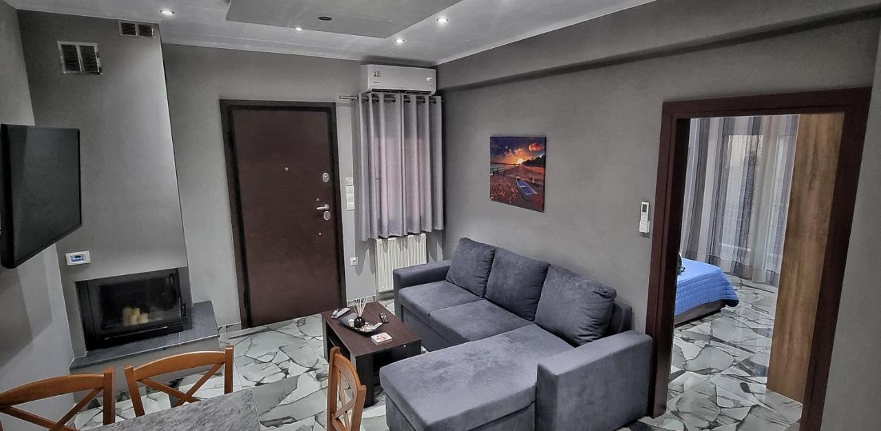 Mimarxos Luxury Apartments Chalkida Bagian luar foto