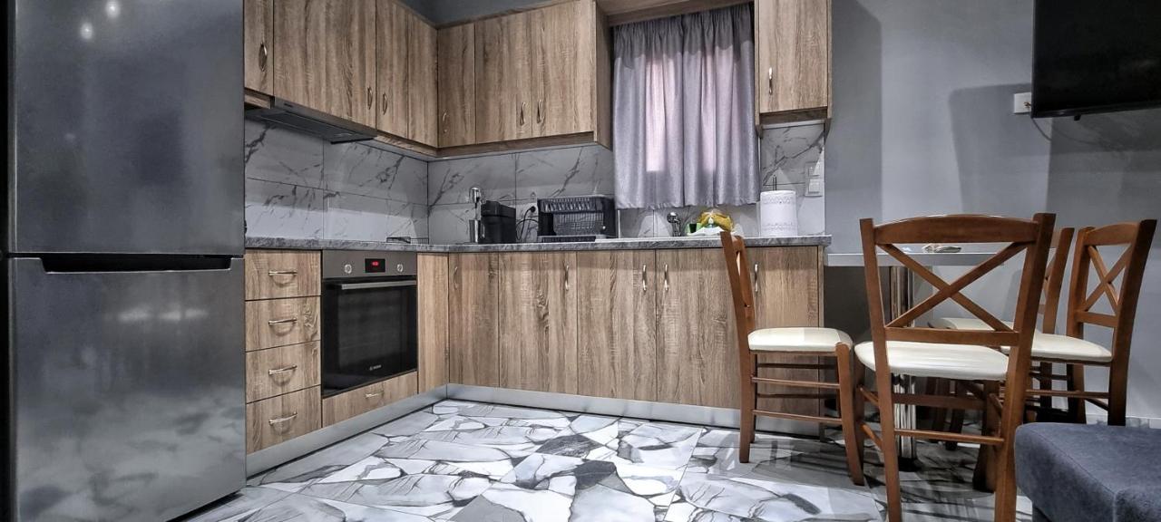 Mimarxos Luxury Apartments Chalkida Bagian luar foto
